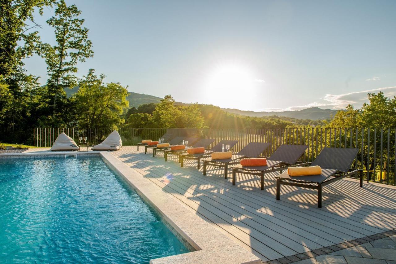 Luxury Villa Santa Cruz With Xl Pool And Jacuzzi Potpićan Exterior foto